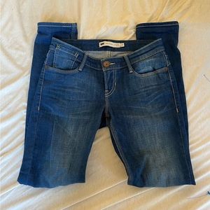 Levi Low Rise Skinny Demi Curve